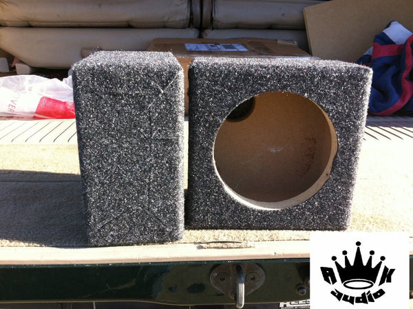 5.25 outlet speaker enclosure